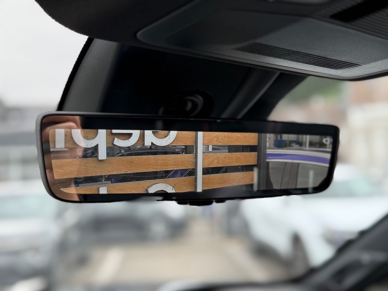 Toyota RAV 4 RAV4 Plug-in Hybrid 4x4 - Samsaru's Car Outlet