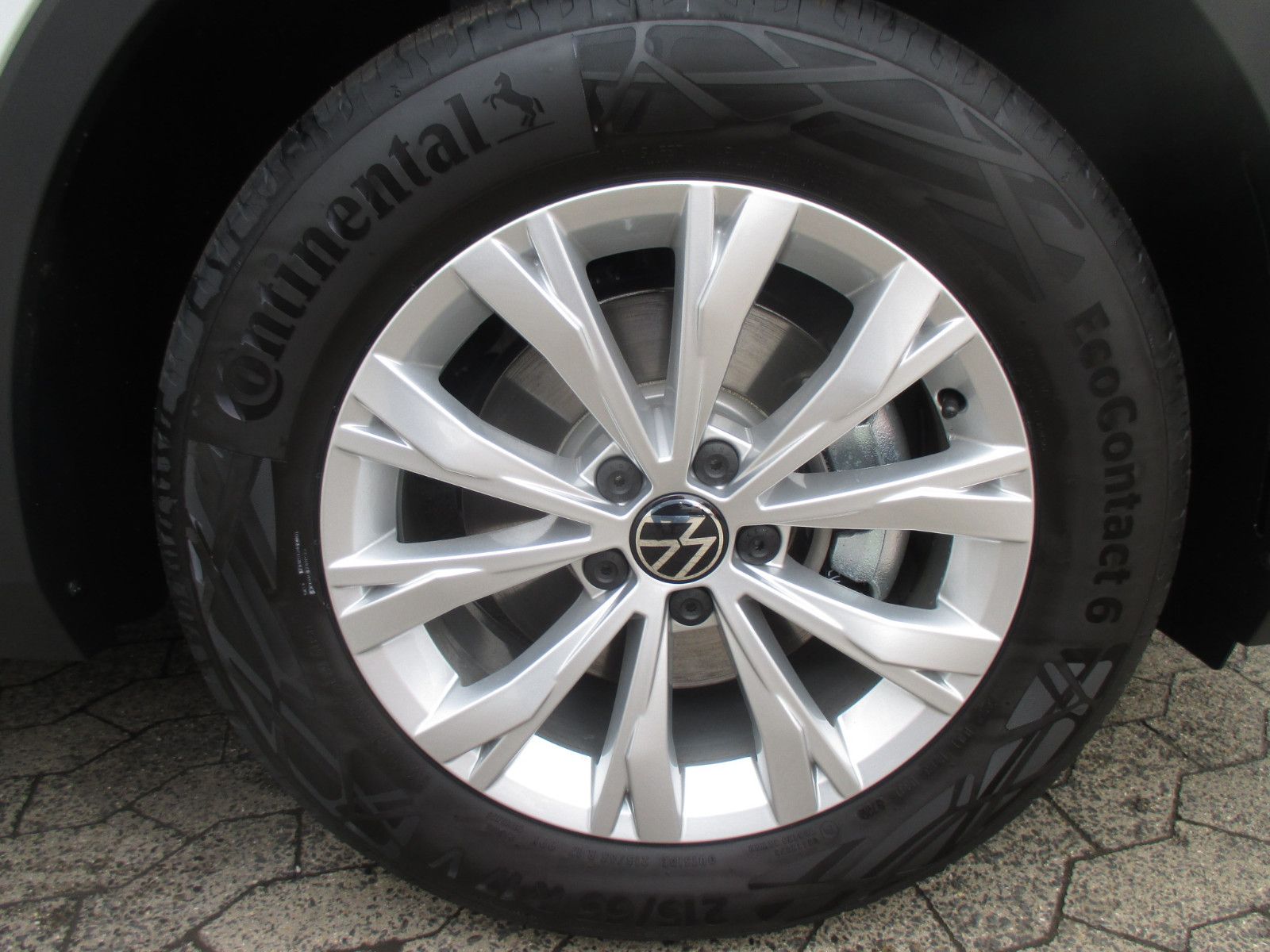 Volkswagen Tiguan 1.5 TSI DSG Life - Samsaru's Car Outlet