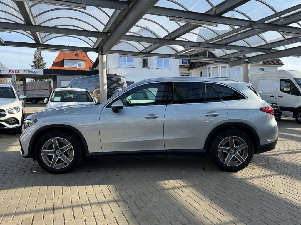 Mercedes-Benz GLC 300 d 4M AMG+AMBIENTE+DISTRO+MEMORY+MBUX+AHK