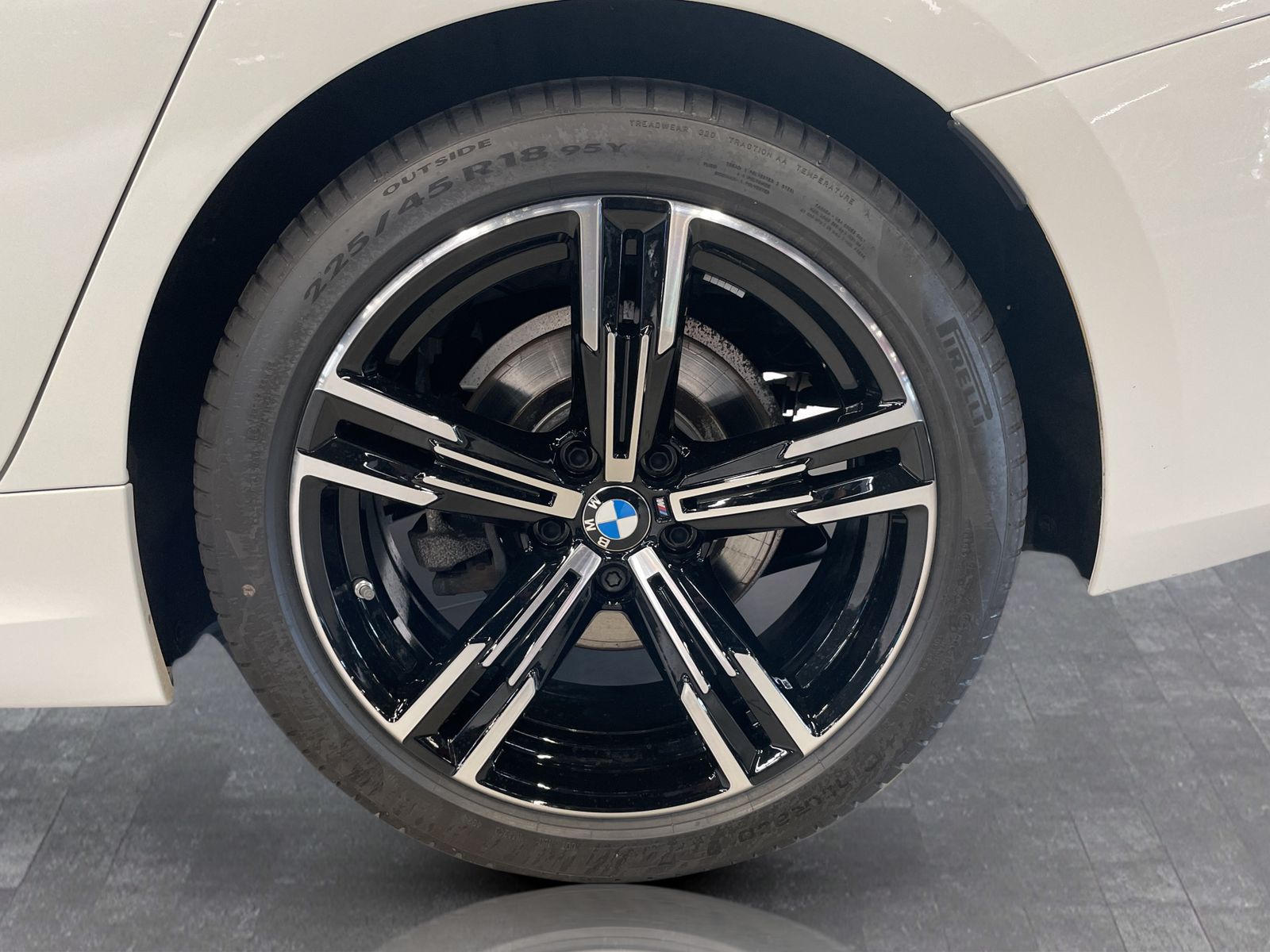 BMW 320i Limousine M Sport AHK LiveCockpitProf HiFi