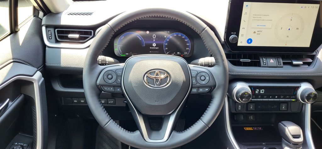 Toyota RAV 4 2.5 4x2 Hybrid - Samsaru's Car Outlet
