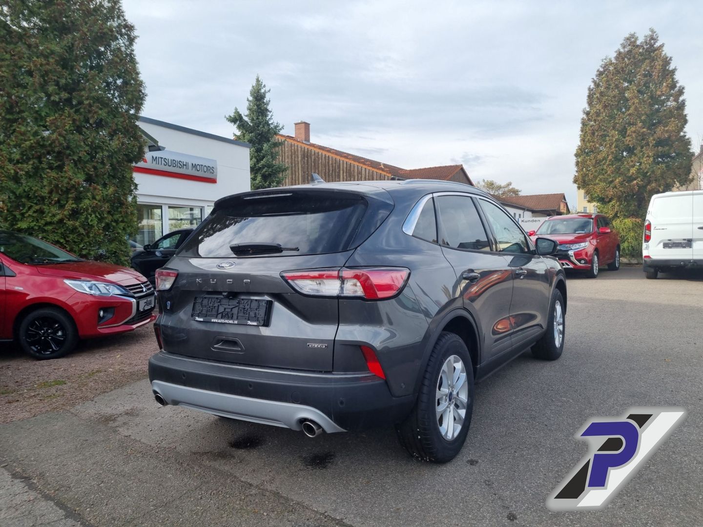 Ford Kuga Plug-In Hybrid Titanium X - Samsaru's Car Outlet
