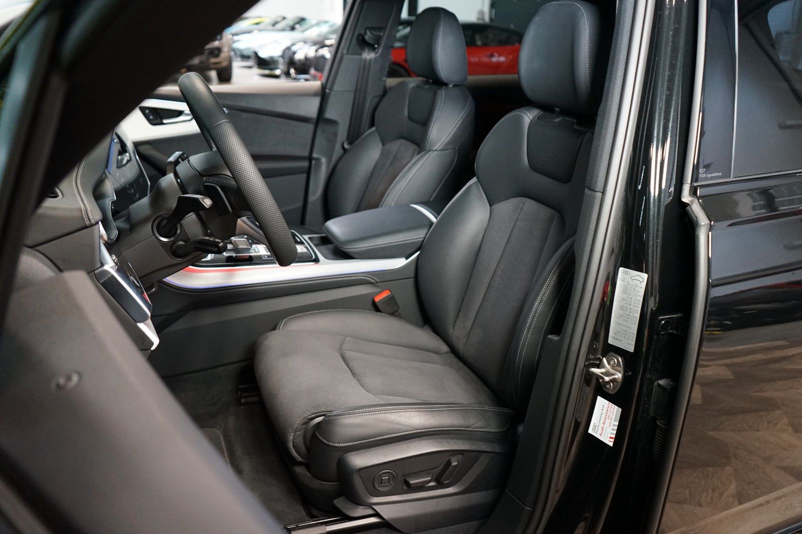 Audi Q7 50 TDI*S-LINE*TOW*OLED*AUX.HEAT*CZ*73.636€ NETTO
