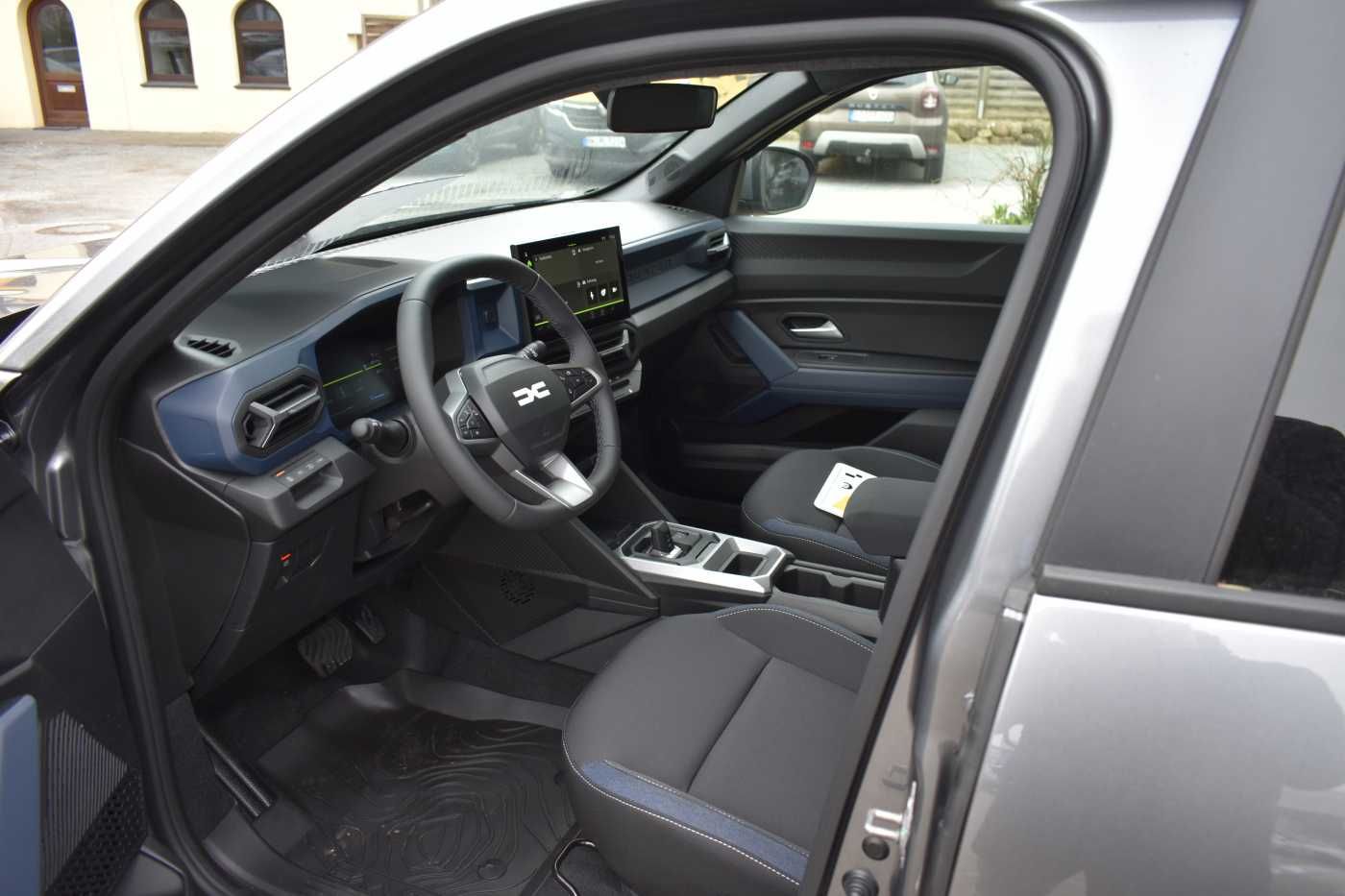 Dacia Duster 3 Journey Hybrid - Samsaru's Car Outlet