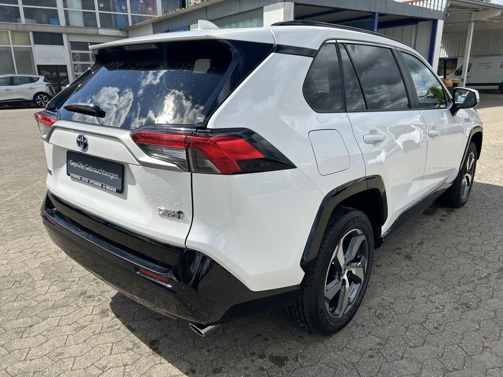 Toyota RAV 4 Plug-in-Hybrid - Samsaru's Car Outlet