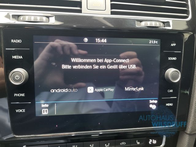 Volkswagen Golf VII 1.5 TSI DSG Highline R-Line - Samsaru's Car Outlet