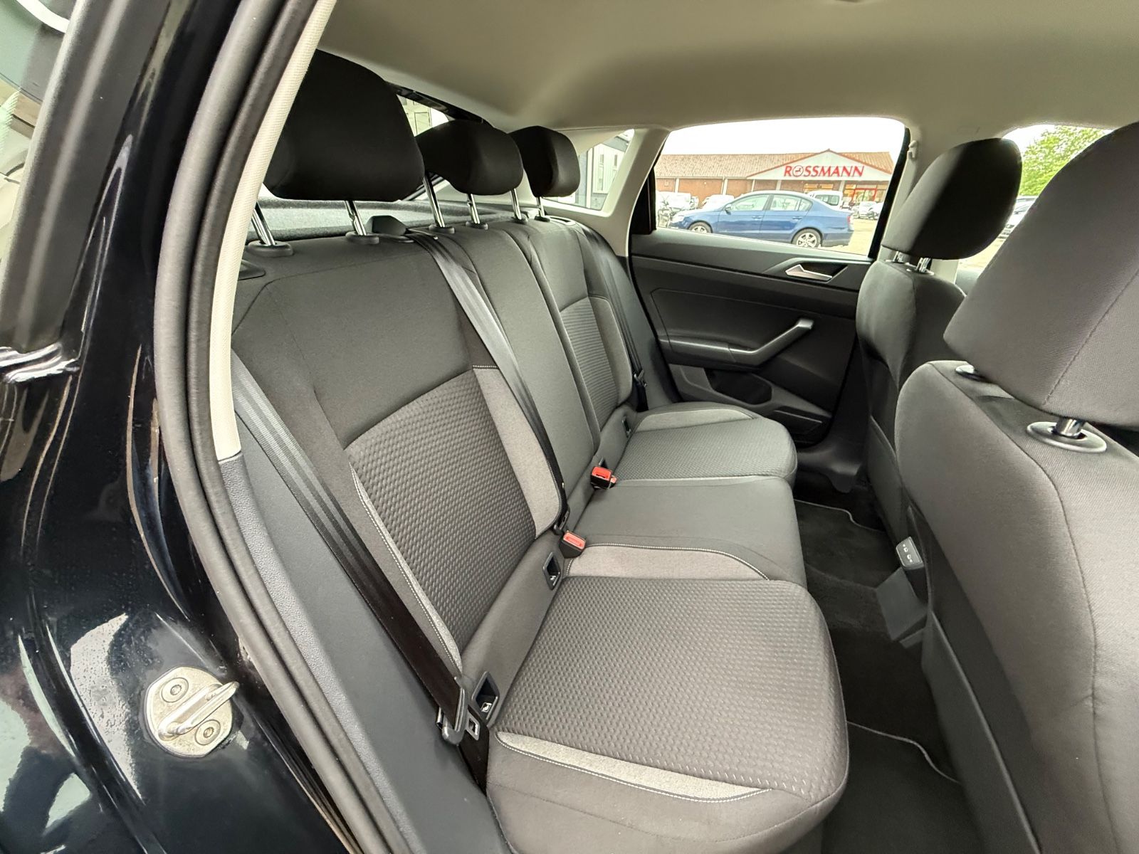 Volkswagen Taigo Life 1.0 DSG - Samsaru's Car Outlet