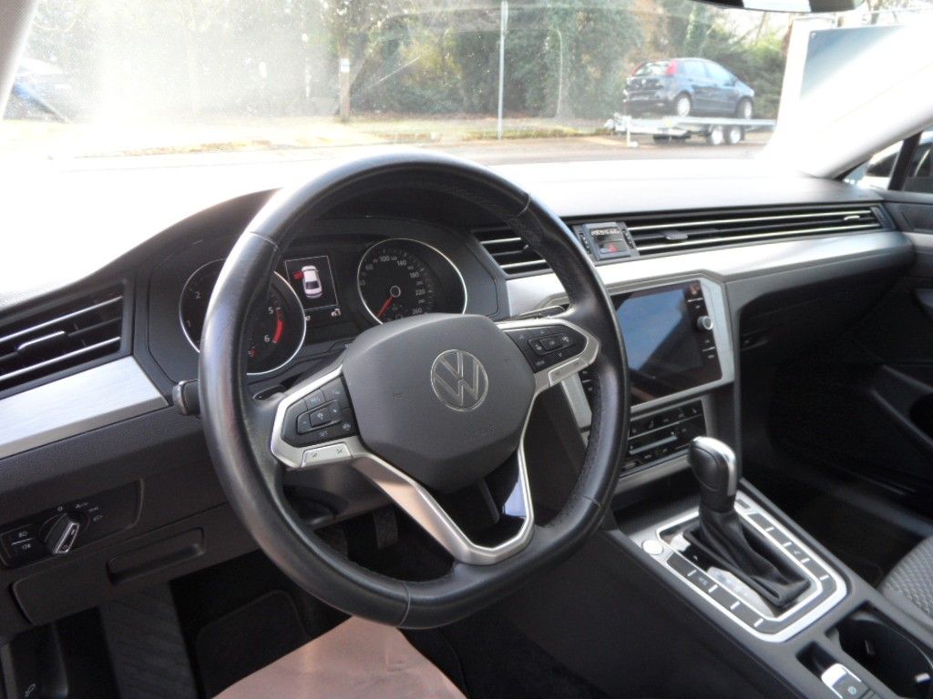 Volkswagen Passat 2.0 TDI SCR DSG - Samsaru's Car Outlet