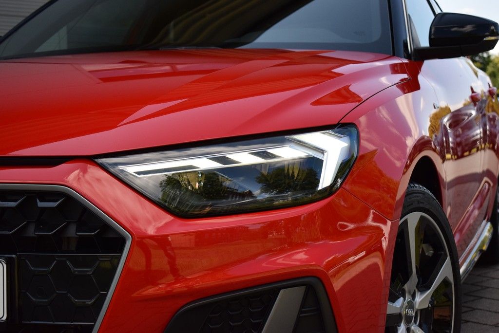 Audi A1 Sportback 30 TFSI S-line - Samsaru's Car Outlet