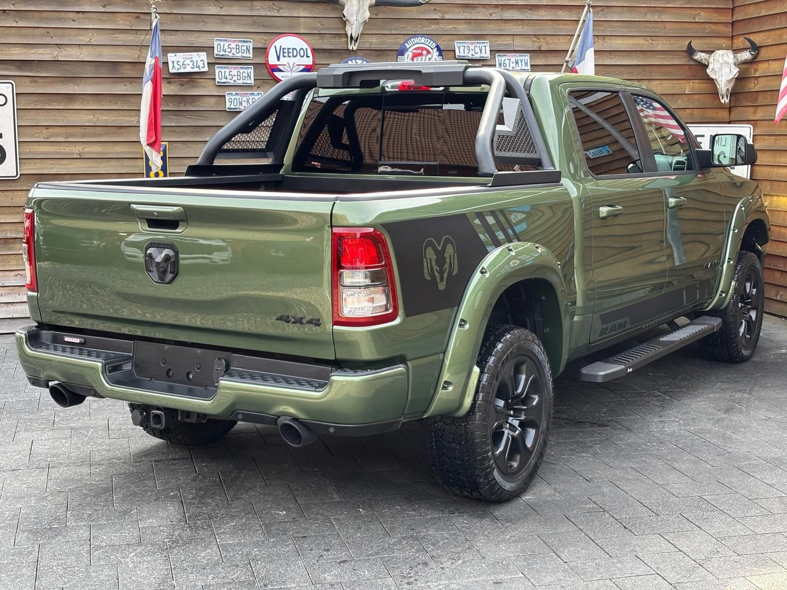Dodge RAM 1500 5,7L BigHorn Crew Cab LED AHK 4x4