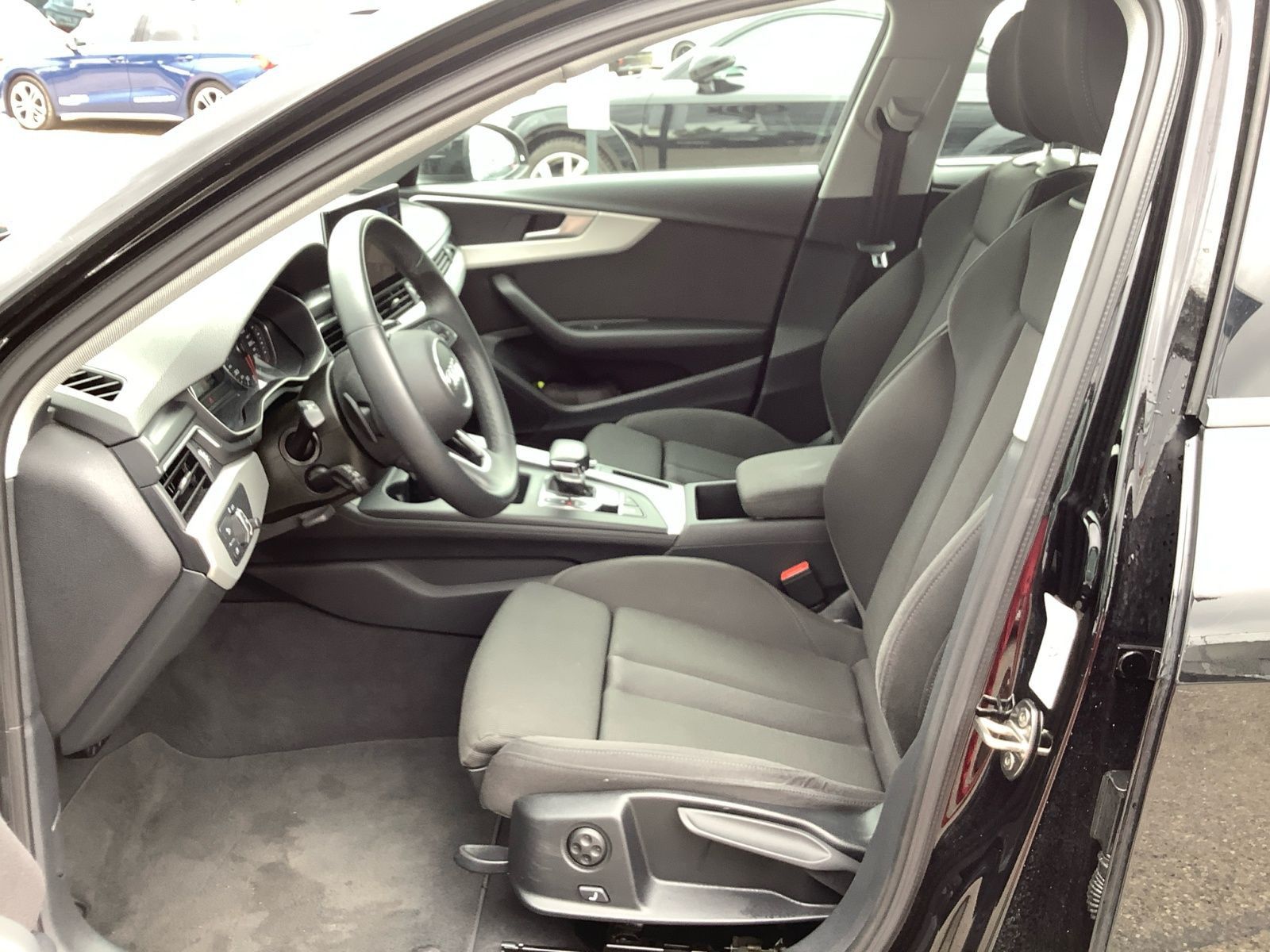 Audi A4 Avant 35 TDI S-Tronic - Samsaru's Car Outlet