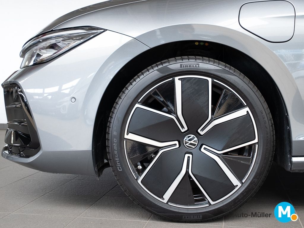 Volkswagen Passat TSI eHybrid DSG R-Line AHK Kamera Pano