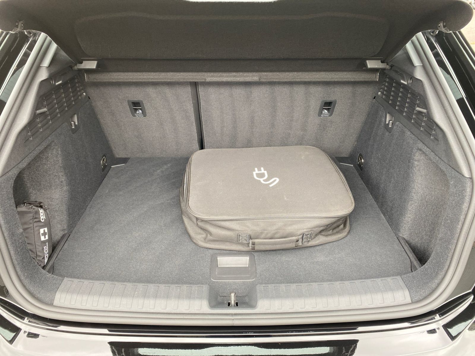 Audi A3 Sportback 40 TFSIe - Samsaru's Car Outlet