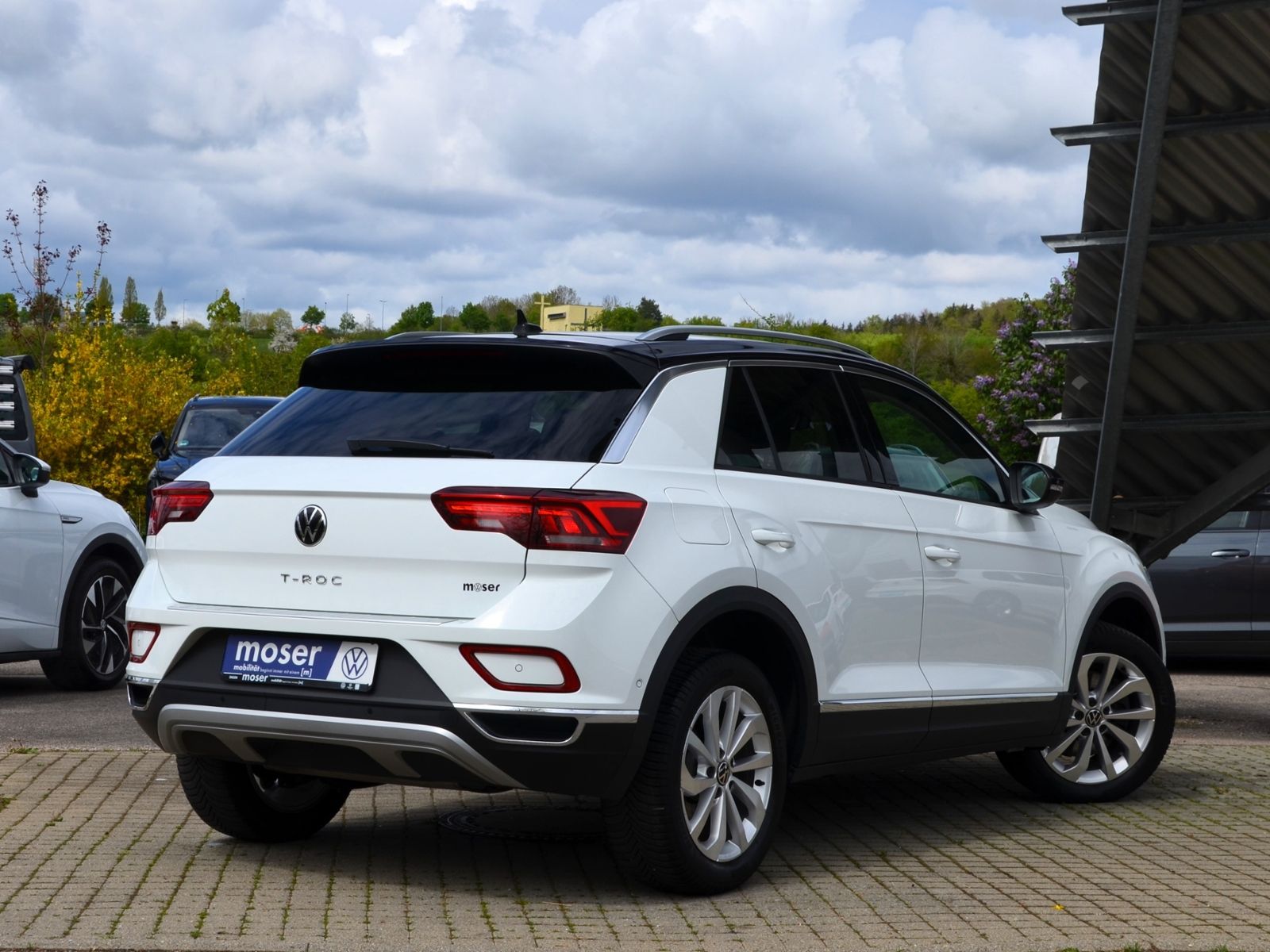 Volkswagen T-Roc PA Style 1.5 TSI - Samsaru's Car Outlet