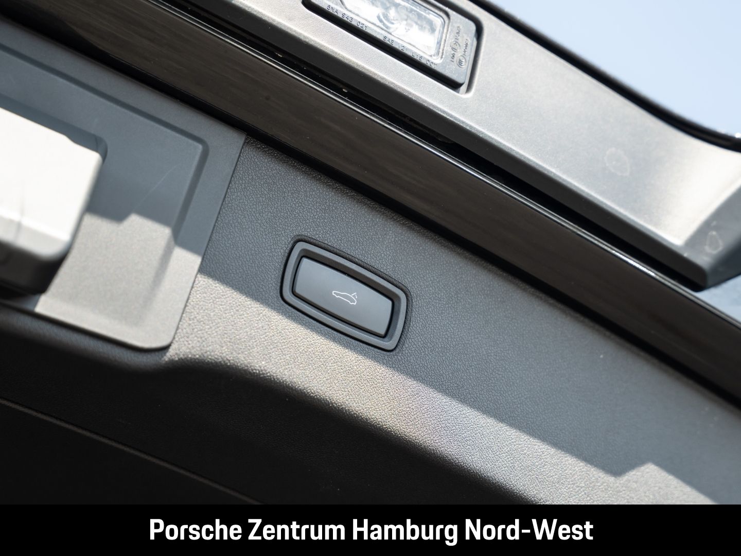 Porsche Cayenne PASM Panorama Dach BOSE 21-Zoll HUD 360°