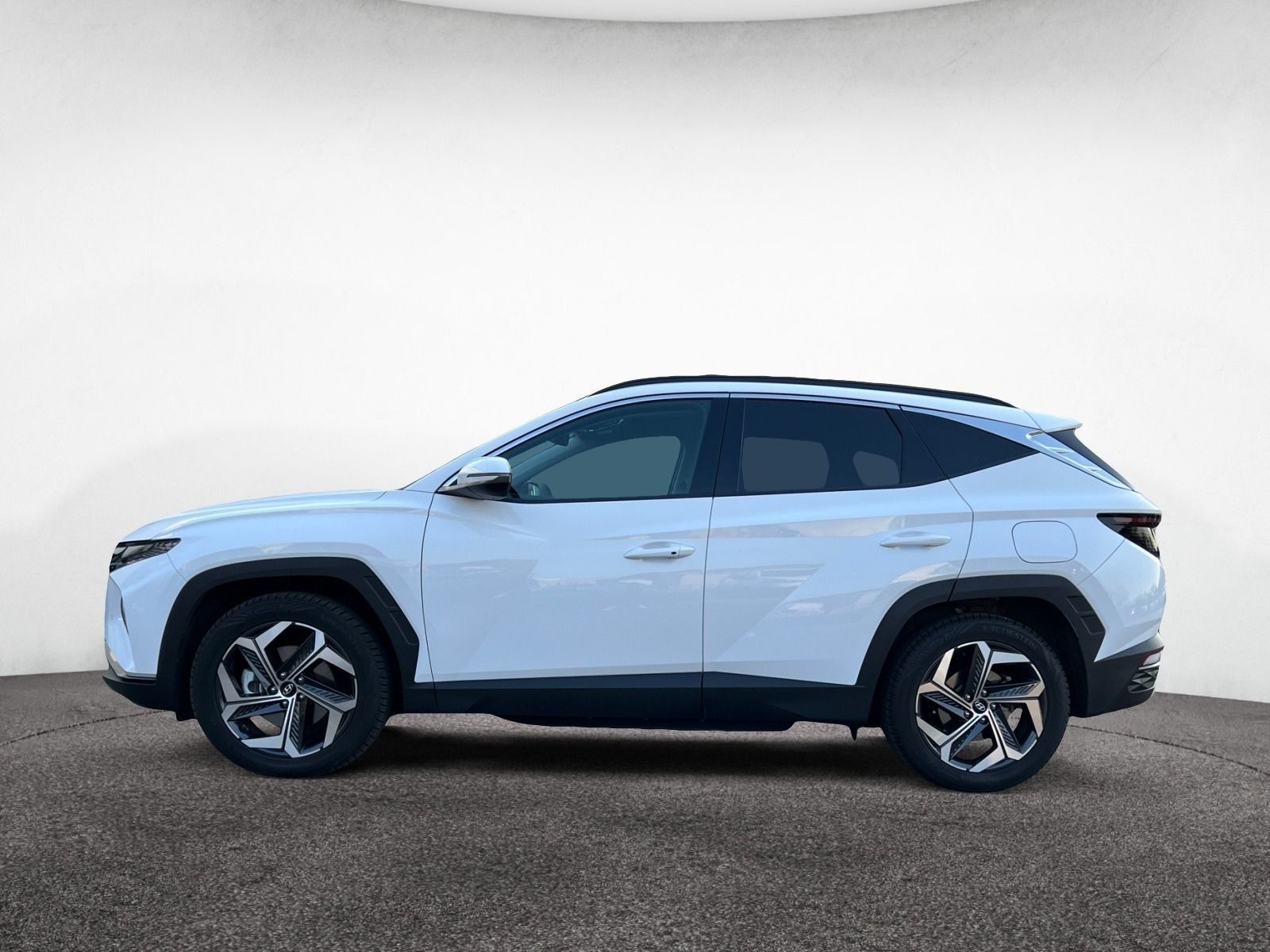 Hyundai Tucson 1.6 T-GDI Trend Plug-In Hybrid 4WD - Samsaru's Car Outlet