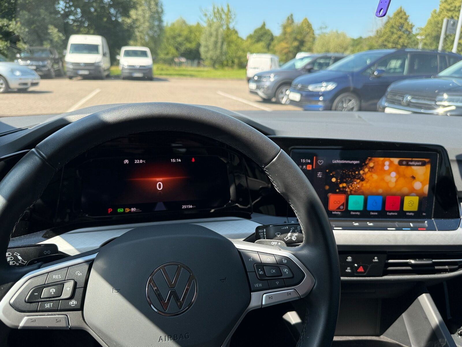 Volkswagen 1.5 eTSI Life - Samsaru's Car Outlet