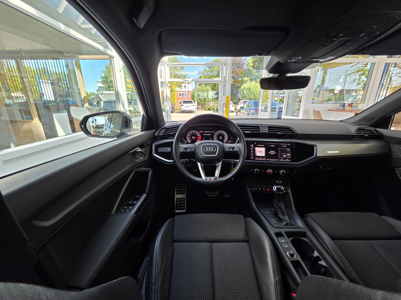 Audi Q3 Sportback 40TFSI quattro S Line - Samsaru's Car Outlet