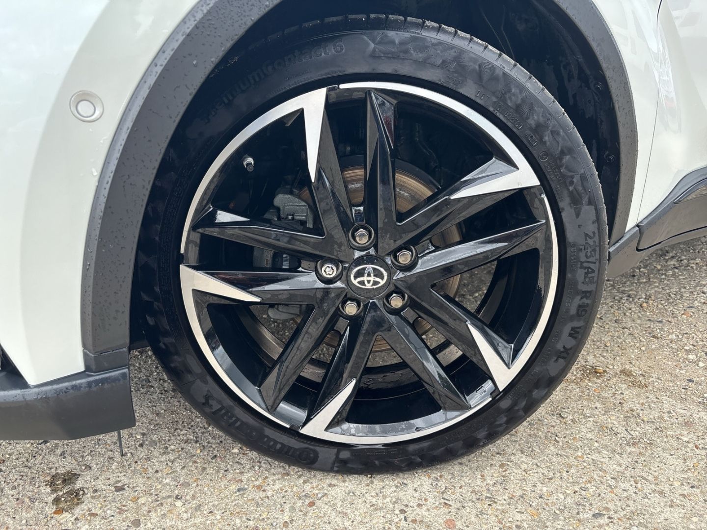Toyota C-HR Hybrid GR Sport - Samsaru's Car Outlet