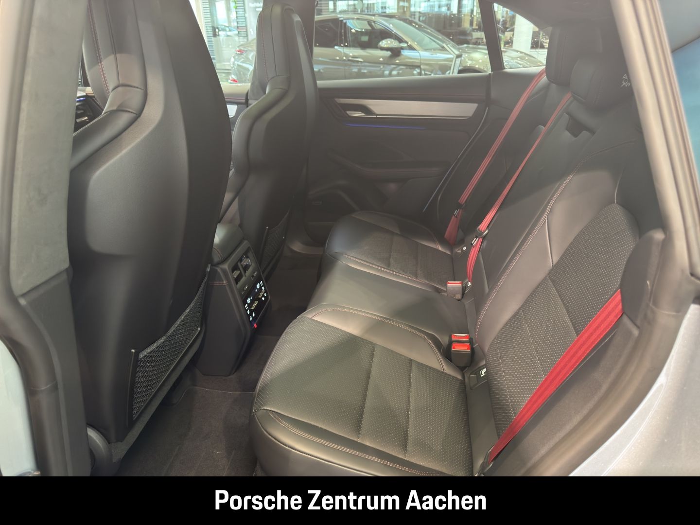 Porsche Macan Turbo BOSE InnoDrive Panorama LED-Matrix