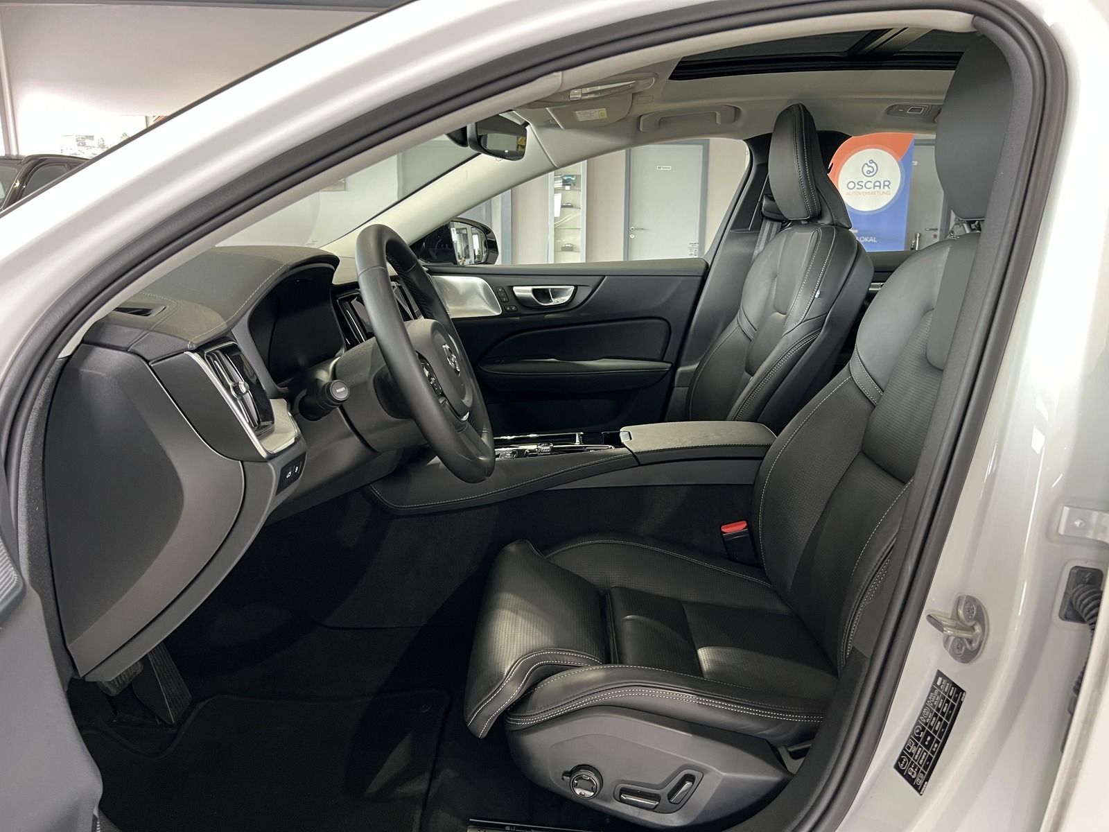 Volvo S60 T8 Ultimate Dark Recharge AWD B&W Massage