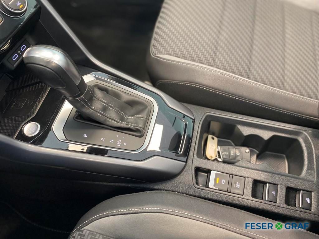Volkswagen T-Roc R-Line 1.5 TSI DSG - Samsaru's Car Outlet