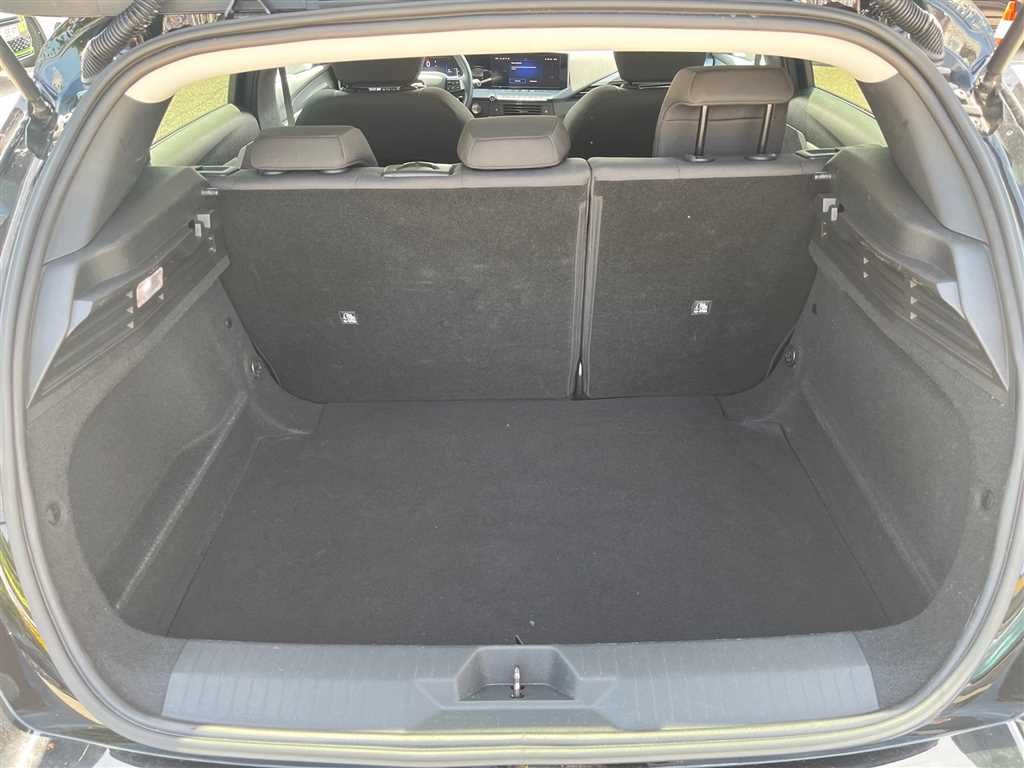 Opel Astra 1.2 Turbo Business - Samsaru's Car Outlet