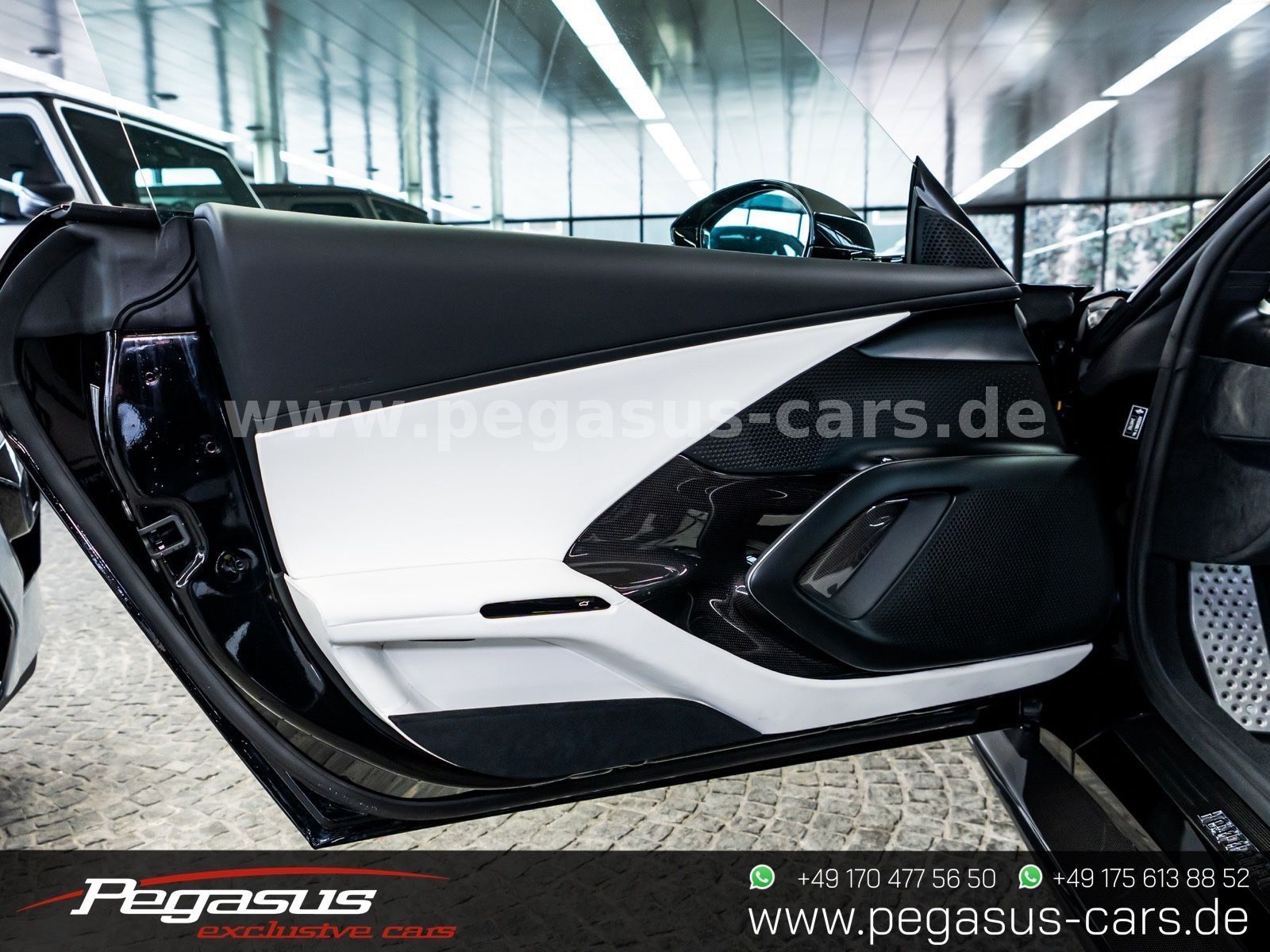 Ferrari 12 Cilindri CARBON*KAMERA*LIFT*PANORAMA*