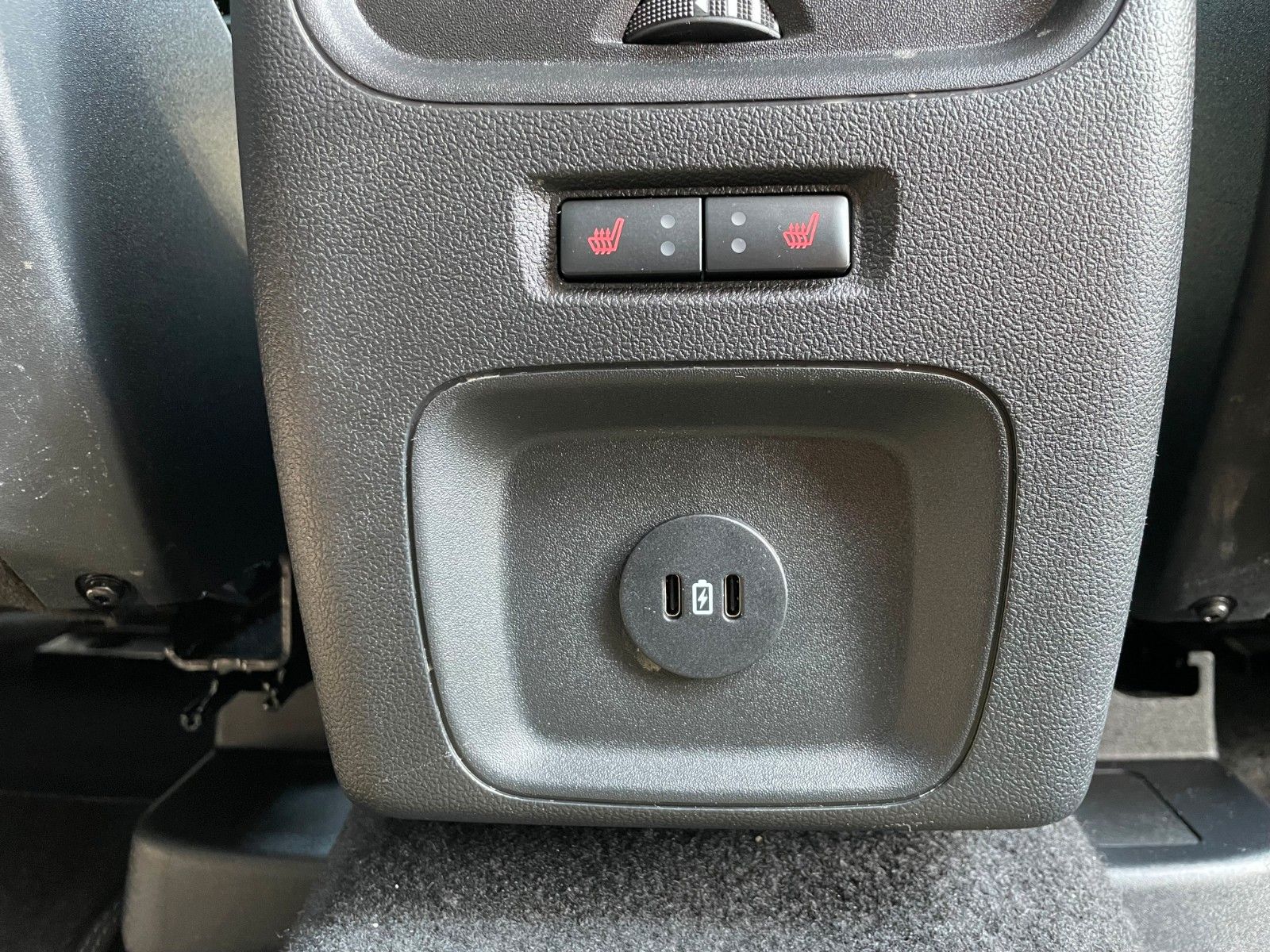 Ford Kuga FHEV Vignale - Samsaru's Car Outlet