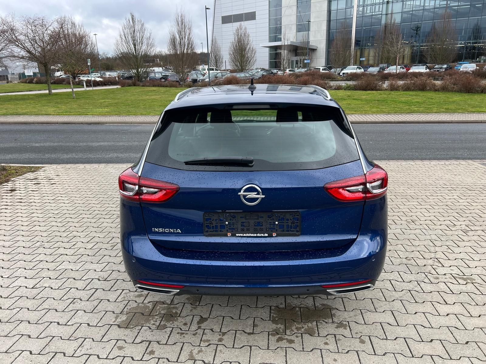 Opel Insignia 2.0 D Elegance Aut. - Samsaru's Car Outlet