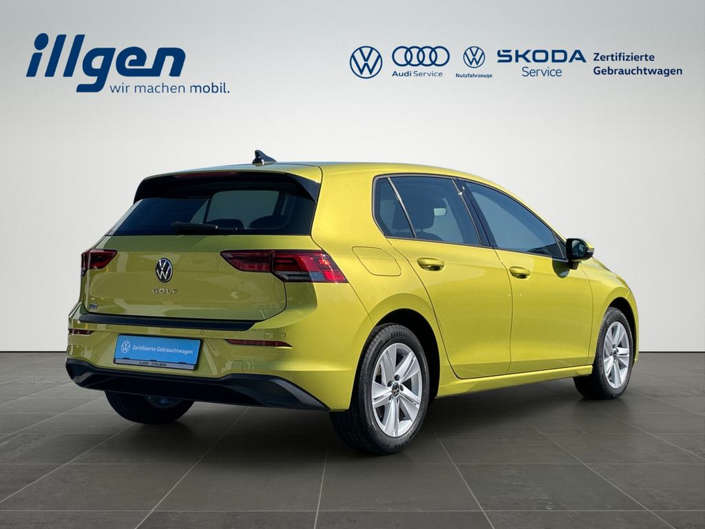 Volkswagen Golf VIII 1.5 TSI Life - Samsaru's Car Outlet