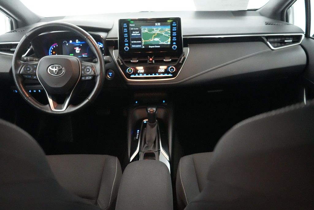 Toyota Corolla Touring 1.8 Hybrid - Samsaru's Car Outlet