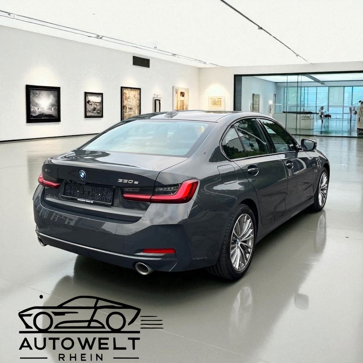 BMW 330e *xDrive*Schiebedach