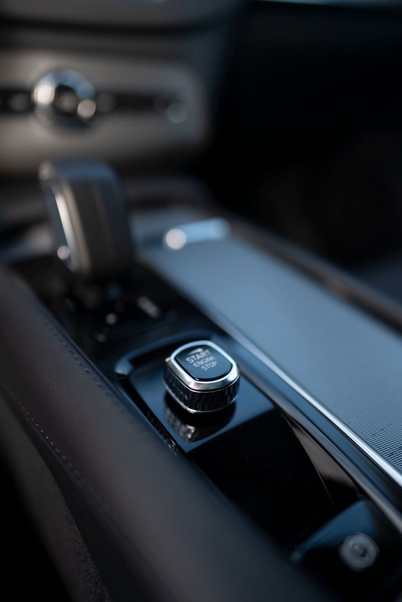 Volvo XC90 B5 Diesel Plus AWD Pano AHK Standhz. BLIS