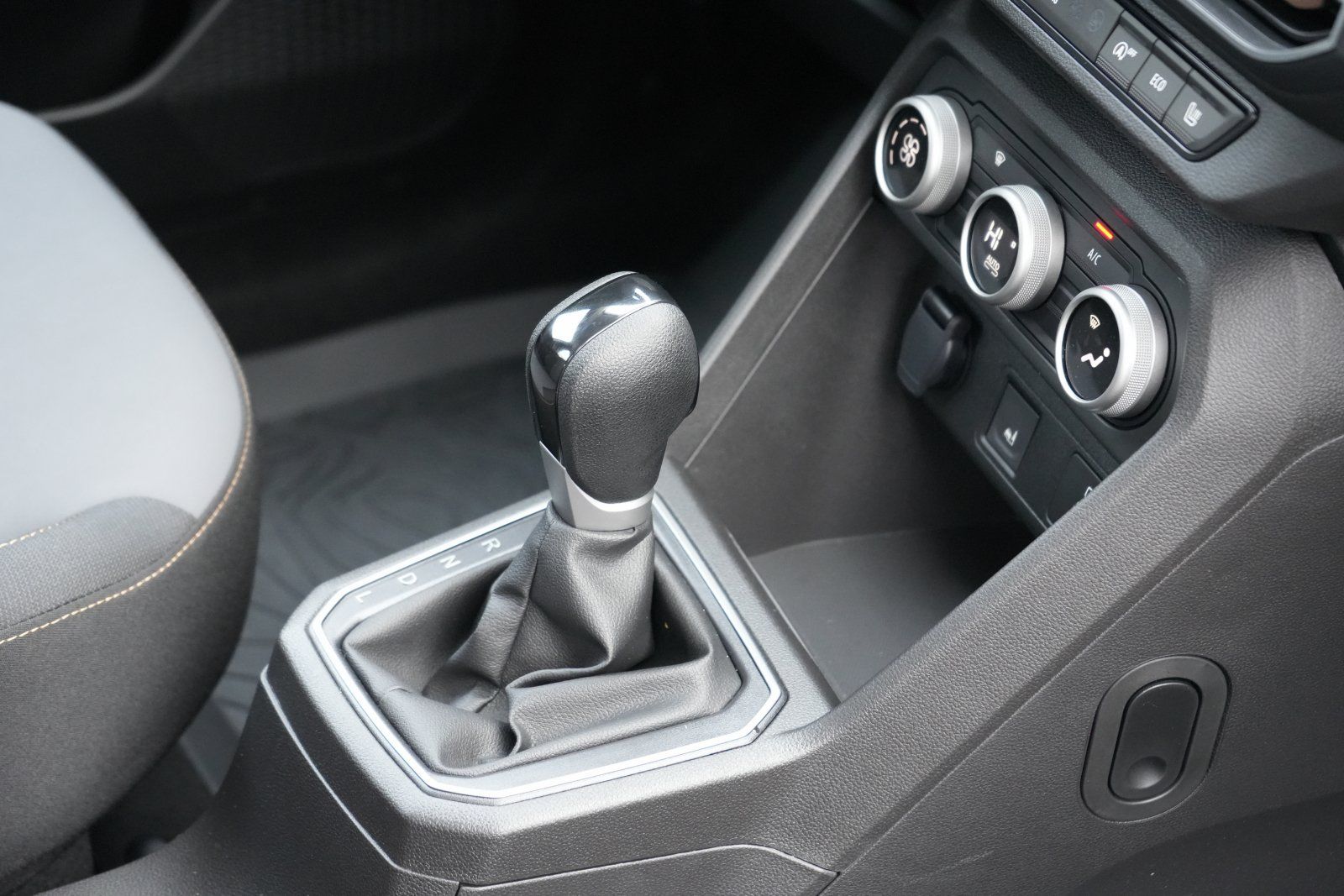 Dacia Sandero III TCe 90 CVT Stepway Extreme Sitzhei.