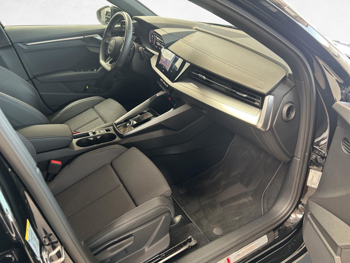 Audi A3 Lim. 40 TFSI quattro S-tronic - Samsaru's Car Outlet