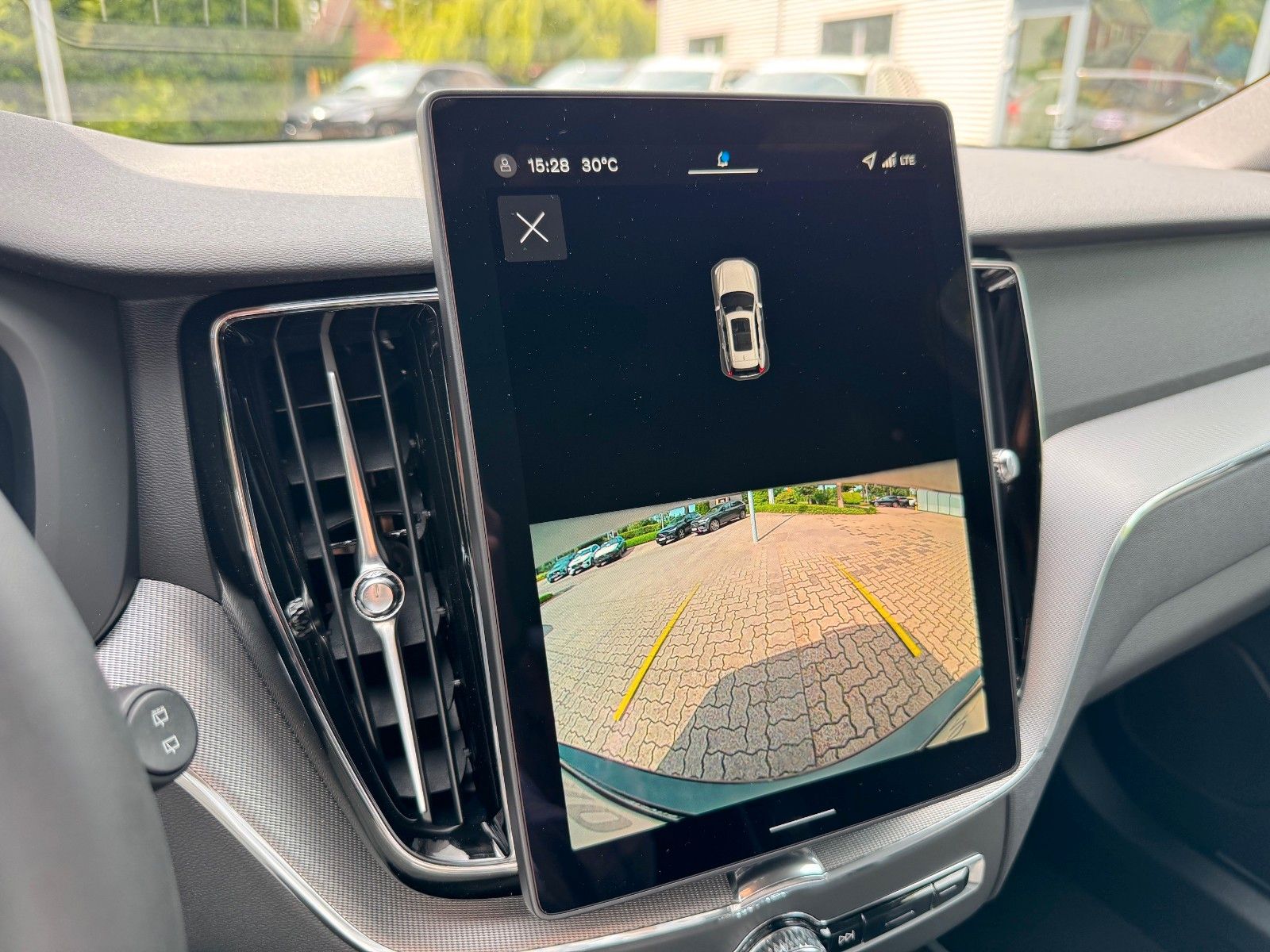 Volvo XC60 B5 B AWD PLUS BLACK EDITION - AHK -