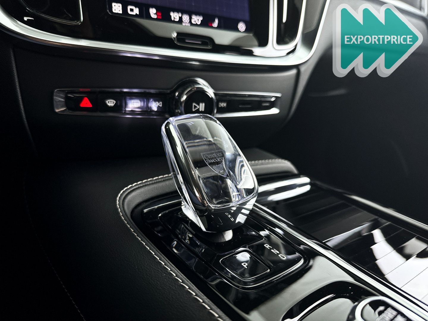 Volvo V60 T6 AWD Plus Dark | 360° kamera | Harman Kard