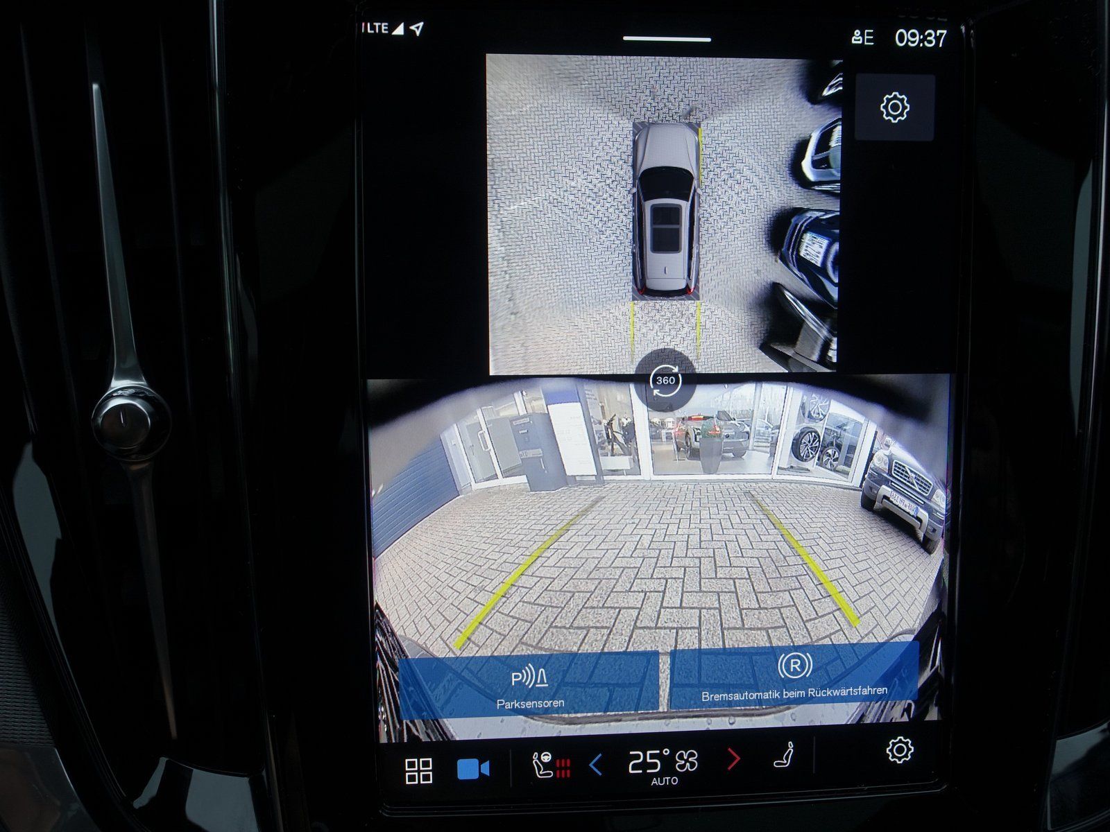 Volvo V60 Ultra Dark T8 AWD Plug-in Hybrid/AHK/Pano