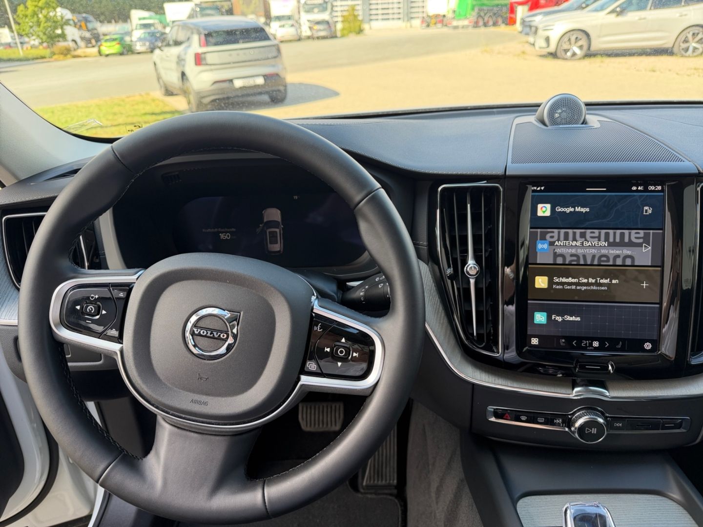 Volvo XC60 Ultra Dark AWD B5 Benzin EU6d HUD AD AHK Di