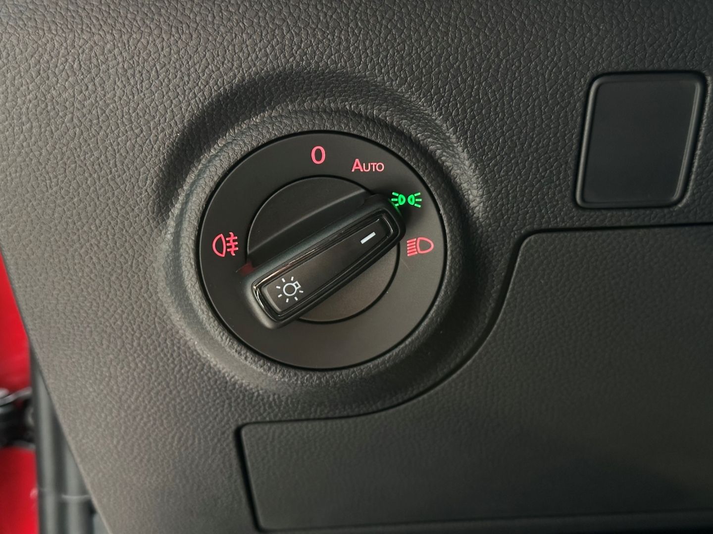 Seat Arona 1.5 TSI DSG FR ACC LED Navi Ahk PDC FullLi