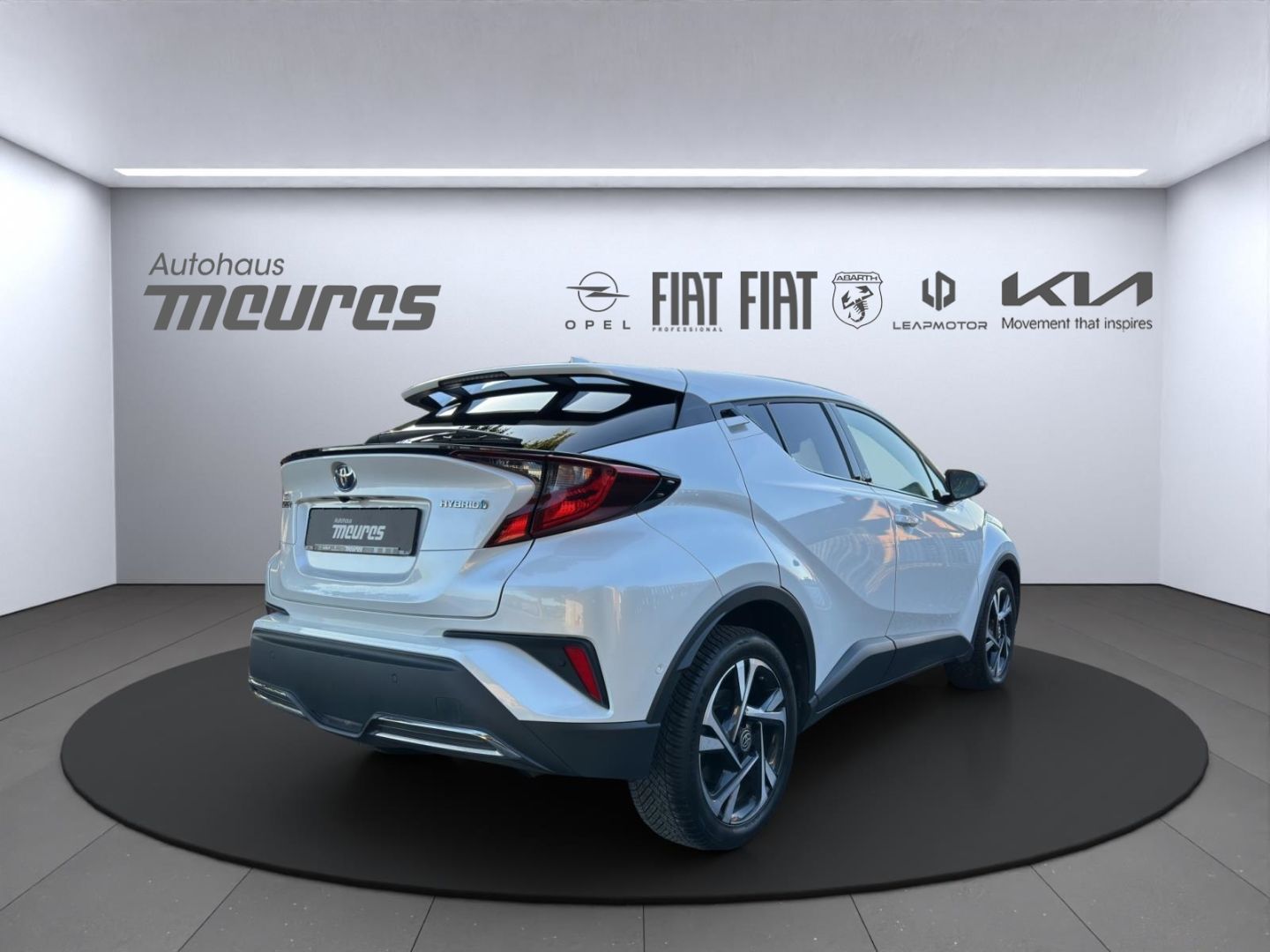 Toyota C-HR Hybrid - Samsaru's Car Outlet