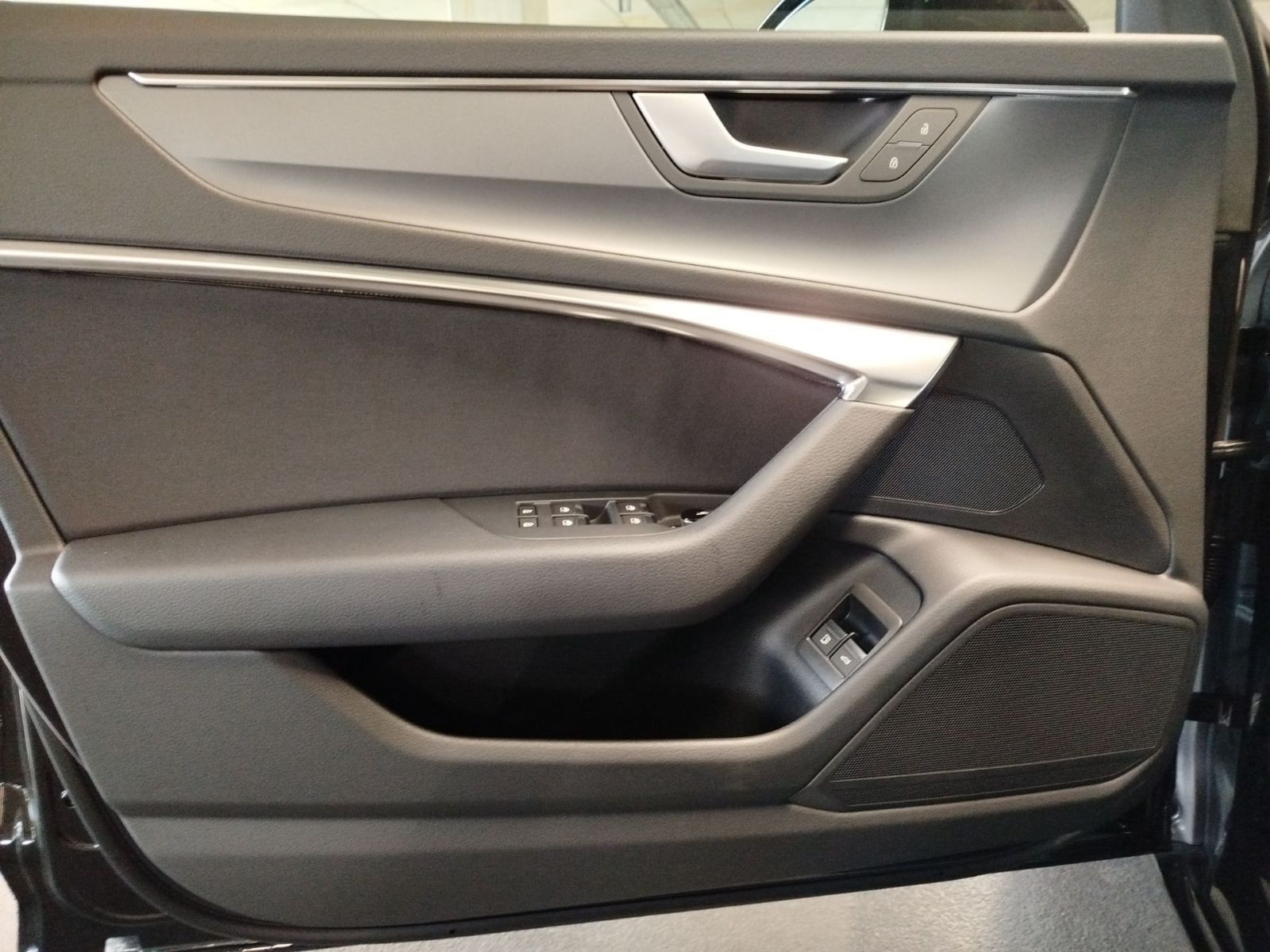 Audi A6 Avant 50 TFSI e quattro S tronic - Samsaru's Car Outlet