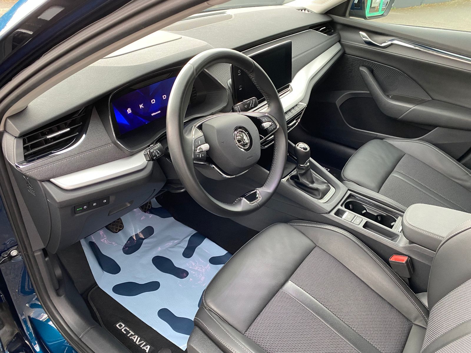 Skoda Octavia Combi 1.5 TSI Style - Samsaru's Car Outlet
