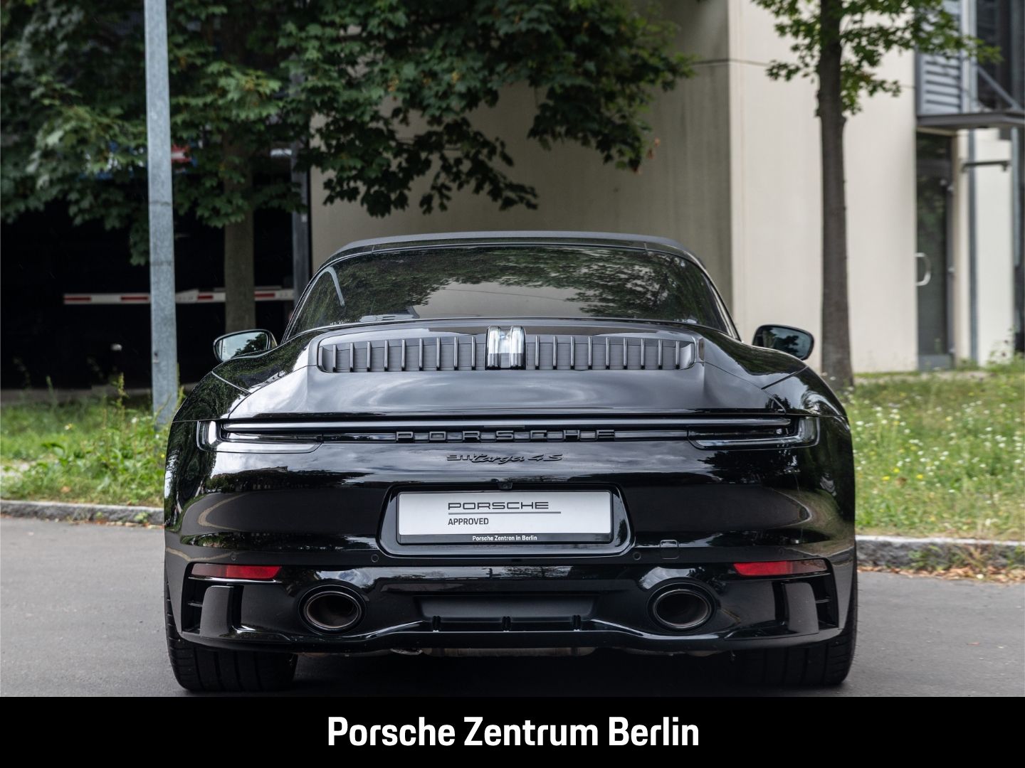 Porsche 992 911 Targa 4S BOSE Sportabgas SportDesign LED