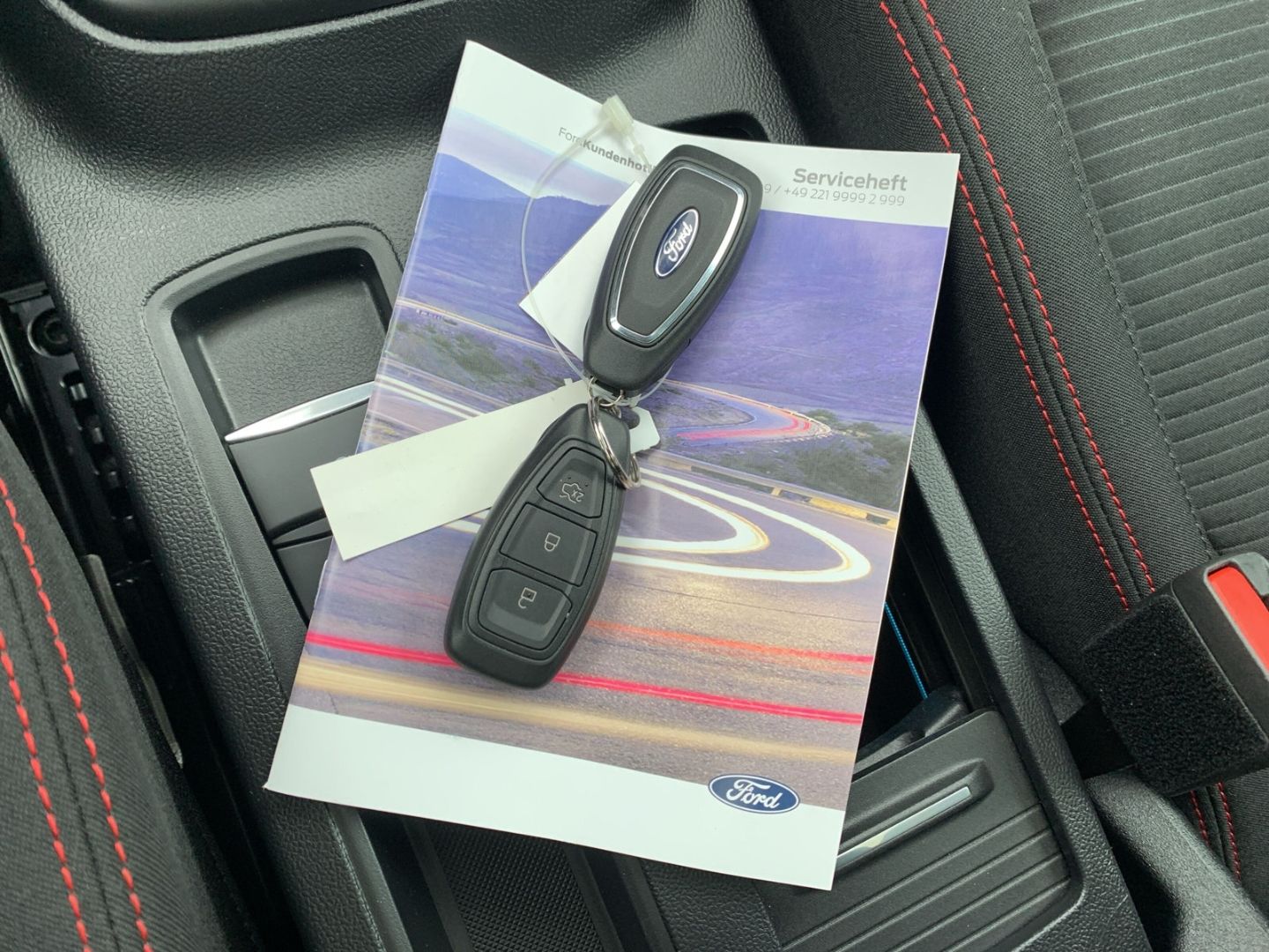 Ford Focus Turnier ST-Line X Panorama Navi Digitales