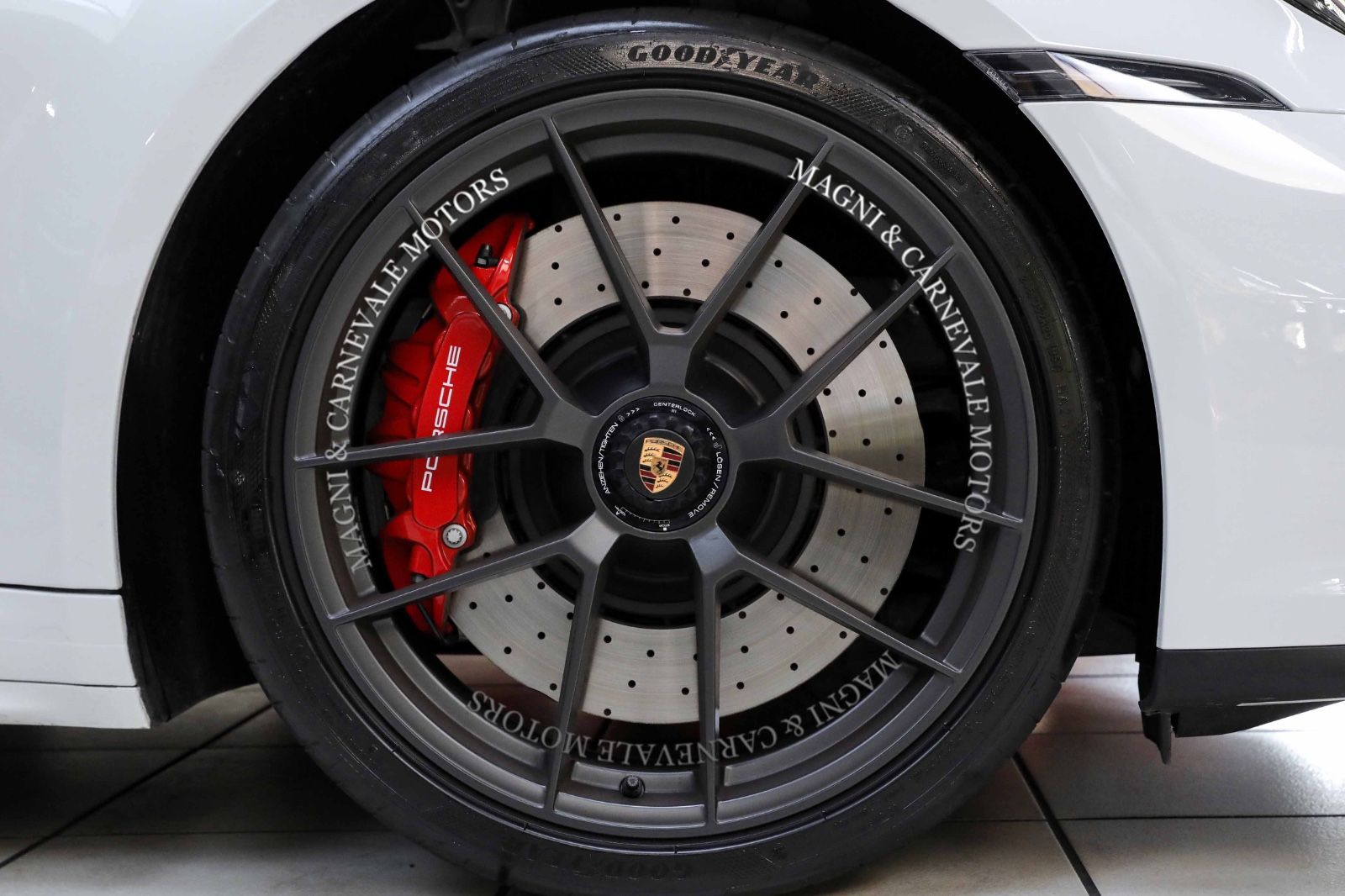 Porsche 992 Targa 4 GTS - Samsaru's Car Outlet