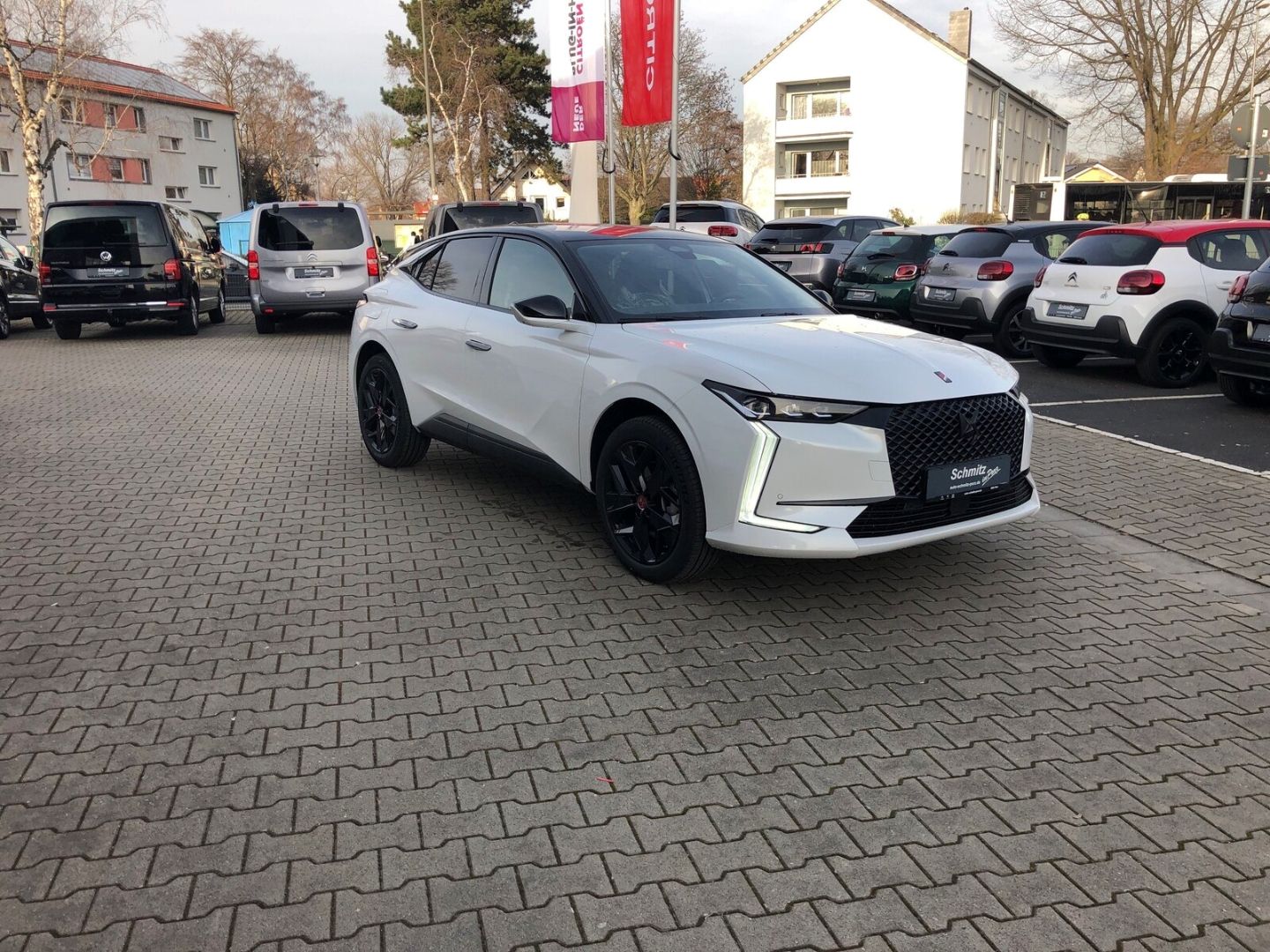 DS Automobiles DS4 Performance Line+ HUD Navi Memory Sitze 360