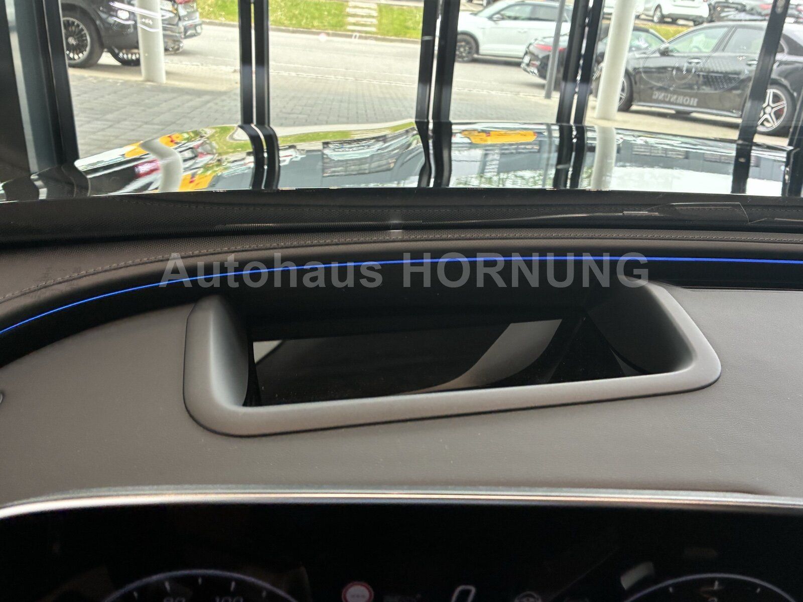 Mercedes-Benz E 450 d 4M T AMG NIGHT STHZG HUP PANOSD AHK DIGI