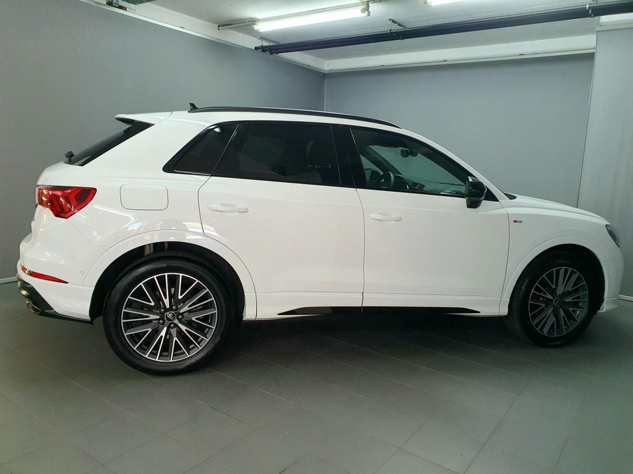 Audi Q3 40 TDI quattro S tronic S line - Samsaru's Car Outlet